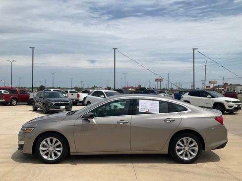 Used 2025 Chevrolet Malibu LT FWD image 34