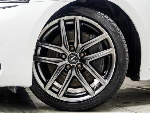 Used 2019 Lexus IS 300 image 3