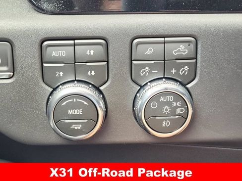 New 2026 GMC Sierra 1500 SLT AWD/4WD image 17