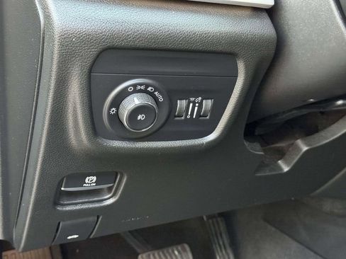 Used 2022 Jeep Grand Cherokee L Limited image 10