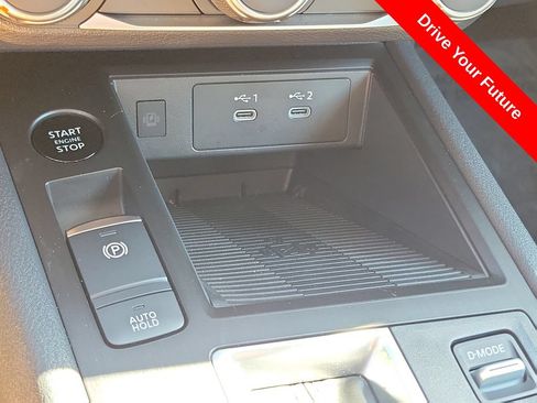Used 2025 Nissan Kicks SV FWD image 13