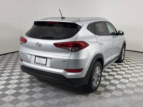Used 2017 Hyundai Tucson SE w/ SE Popular Package 02 AWD/4WD image 5