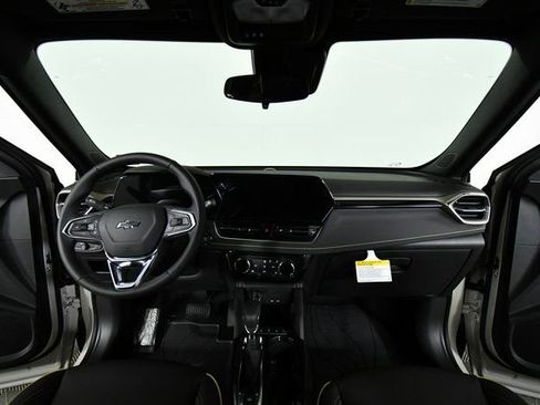 New 2026 Chevrolet TrailBlazer ACTIV AWD/4WD image 18