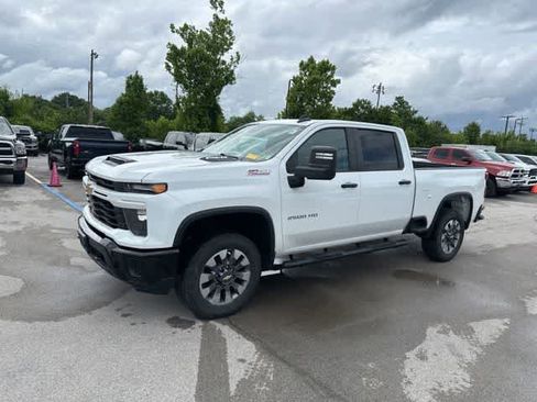 Used 2024 Chevrolet Silverado 2500 Custom w/ Custom Value Package AWD/4WD image 16