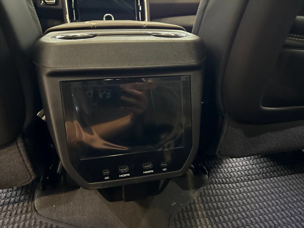 New 2026 GMC Yukon XL Denali Ultimate AWD/4WD image 25