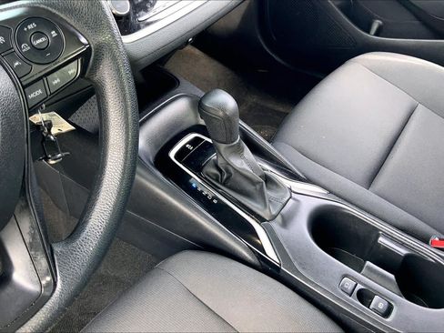 Used 2024 Toyota Corolla LE FWD image 16