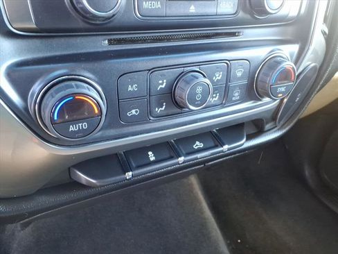 Used 2018 Chevrolet Silverado 1500 LT w/ All Star Edition image 15