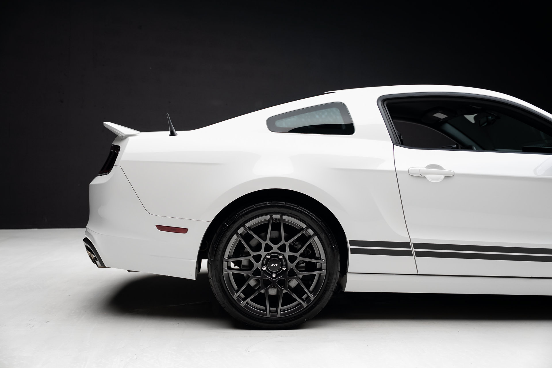 Used 2013 Ford Mustang Shelby GT500 RWD image 38