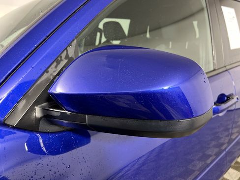 Used 2025 Toyota Tacoma SR5 image 12