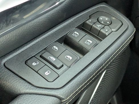 New 2026 RAM 1500 Laramie AWD/4WD image 24
