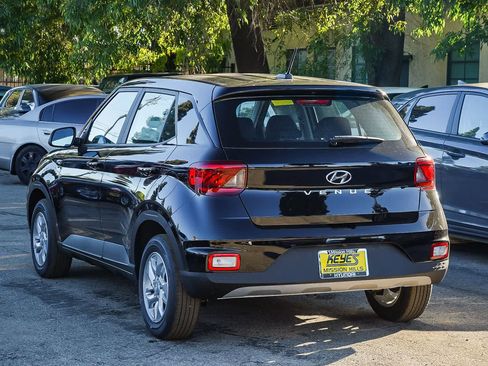 New 2026 Hyundai Venue SE image 6