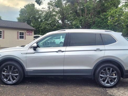 Used 2022 Volkswagen Tiguan SE AWD/4WD image 5