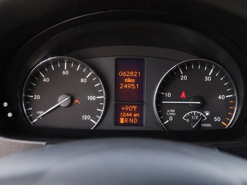 Used 2015 Mercedes-Benz Sprinter 2500 image 13