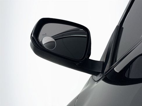 Certified 2025 Toyota Tacoma TRD Sport image 5