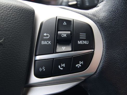 Used 2021 Ford Explorer XLT w/ Equipment Group 202A AWD/4WD image 22