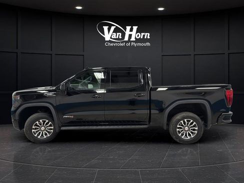 Used 2023 GMC Sierra 1500 AT4 w/ AT4 Premium Package AWD/4WD image 4