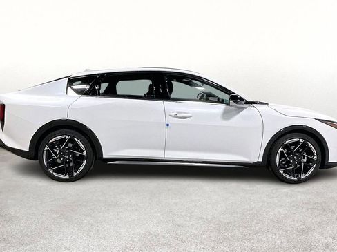 New 2025 Kia K4 GT-Line w/ GT-Line Premium Package FWD image 8