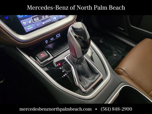 Used 2025 Subaru Outback Touring XT AWD/4WD image 24