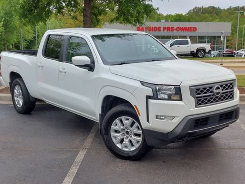 Used 2024 Nissan Frontier SV w/ Technology Package AWD/4WD image 2