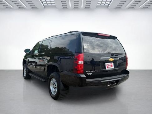 Used 2014 Chevrolet Suburban LT AWD/4WD image 8