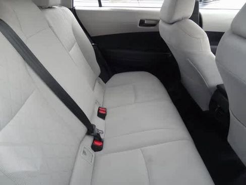 Used 2023 Toyota Corolla Cross L image 11