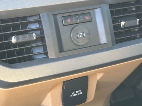 New 2025 Ford F250 Lariat w/ Chrome Package image 16