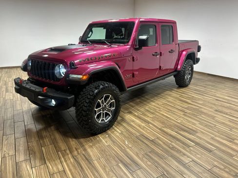 Used 2024 Jeep Gladiator Mojave AWD/4WD image 29