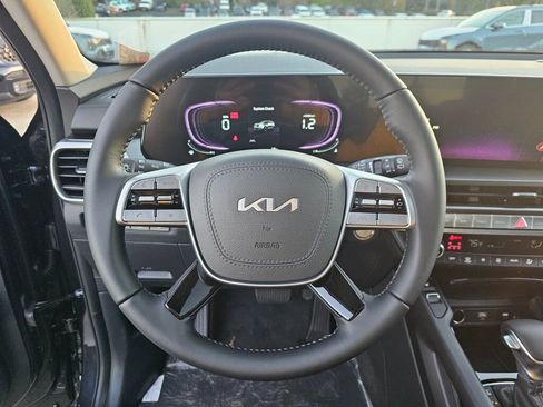 New 2025 Kia Telluride S image 11