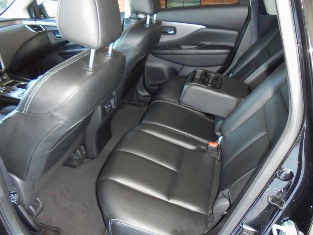 Used 2024 Nissan Murano SV AWD/4WD image 9