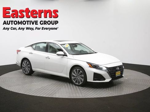 Used 2023 Nissan Altima 2.5 SL AWD/4WD image 49
