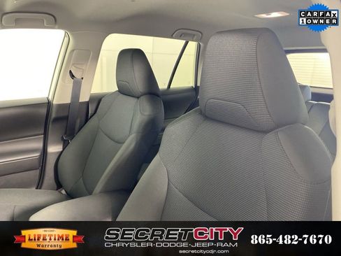 Used 2025 Toyota RAV4 LE image 10