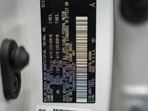 Used 2022 Toyota Highlander XLE image 48