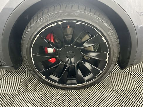 Used 2020 Tesla Model Y Long Range image 11