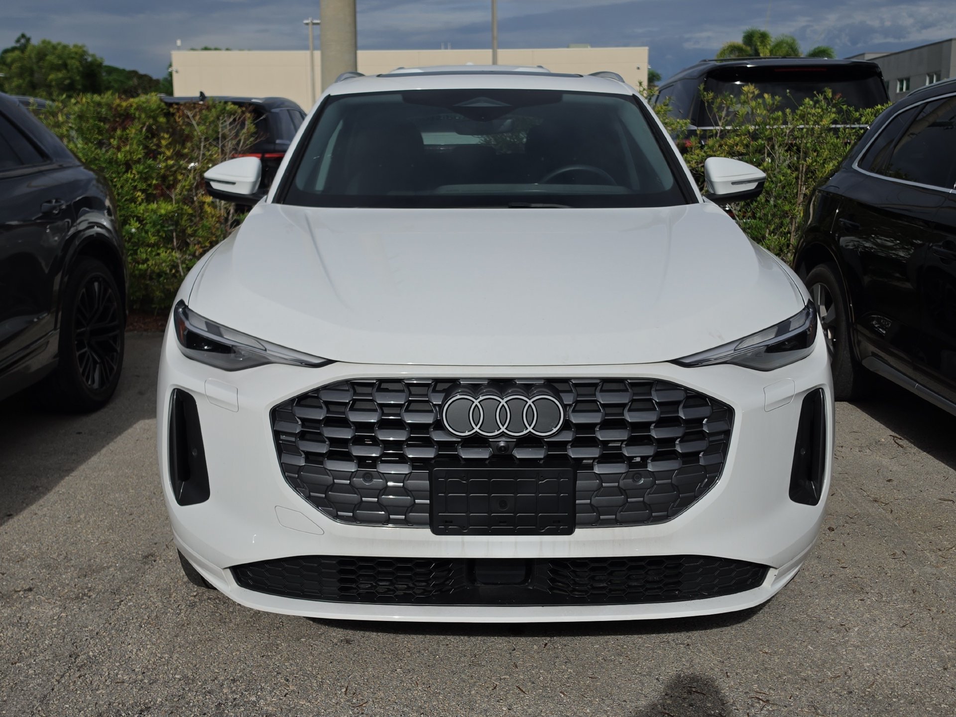 Certified 2025 Audi Q5 Premium w/ Convenience Package AWD/4WD image 2