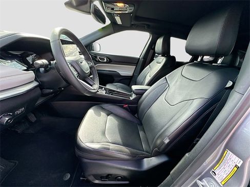 Certified 2023 Jeep Compass Limited w/ Sun and Sound Group image 19