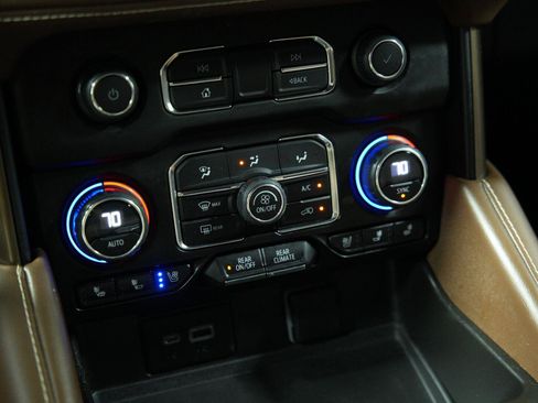 Used 2023 Chevrolet Tahoe High Country AWD/4WD image 52