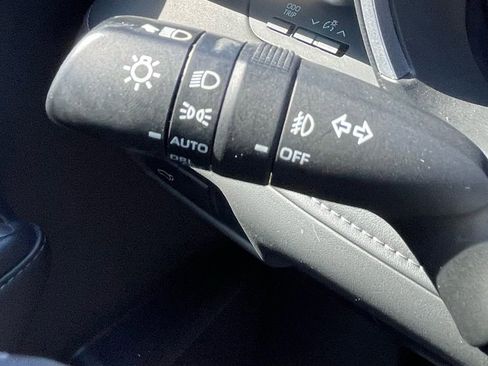 Used 2021 Toyota Highlander XSE image 23