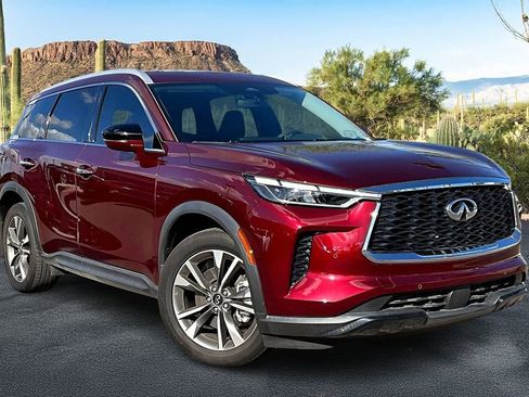 Used 2025 INFINITI QX60 Luxe w/ Vision Package image 12