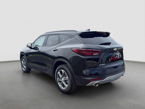 Used 2024 Chevrolet Blazer LT w/ Convenience Package FWD image 4