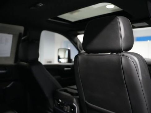 Used 2023 Chevrolet Silverado 3500 High Country w/ Z71 Off-Road Package image 19