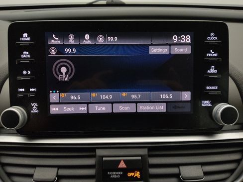 Used 2018 Honda Accord EX image 25
