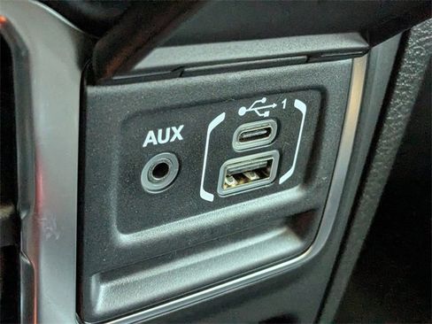 New 2025 Jeep Gladiator Sport image 21