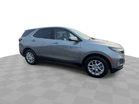 Used 2023 Chevrolet Equinox LT AWD/4WD image 9