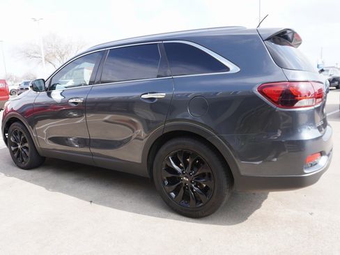 Used 2020 Kia Sorento EX image 4