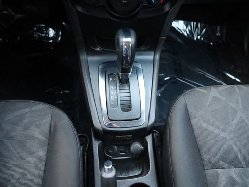 Used 2013 Ford Fiesta SE image 23