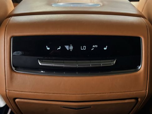 Used 2021 Cadillac Escalade Sport Platinum AWD/4WD image 21