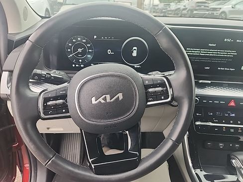 Certified 2024 Kia Carnival SX Prestige FWD image 21