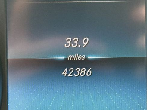 Used 2021 Mercedes-Benz GLC 300 GLC 300 image 16