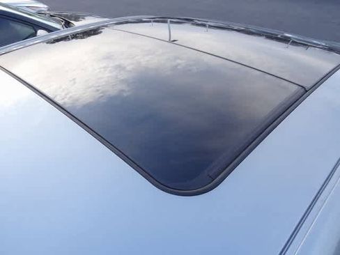 Used 2023 Chevrolet Malibu LT image 14