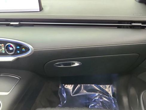 Used 2024 Genesis GV70 3.5T Sport w/ Sport Advanced Package AWD/4WD image 36